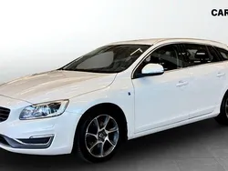 Vit Begagnad 2015 Volvo V60 Ocean Race Kombi | 149 900 kr (Marknadspris)