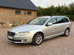 Silver Begagnad 2014 Volvo V70 Momentum Kombi | 130 000 kr (Marknadspris)