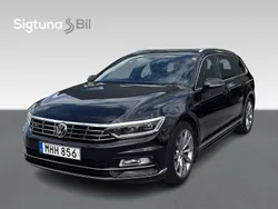 Svart Begagnad 2016 VW Passat R-line Kombi | 179 900 kr (Marknadspris)