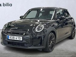 Svart (midnight svart) Begagnad 2022 Mini Cooper SE Halvkombi | 199 900 kr (Marknadspris)