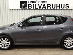 Grå Begagnad 2010 Hyundai i30 Halvkombi | 64 900 kr