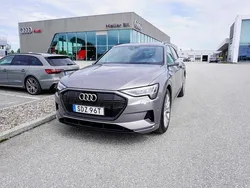 Grå Begagnad 2020 Audi e-tron S-Line SUV | 269 000 kr (Superpris)