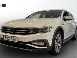 Vit Begagnad 2023 VW Passat Alltrack Executive Kombi | 314 900 kr (Bra pris)