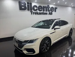 Vit Begagnad 2017 VW Arteon GTS Halvkombi | 259 900 kr (Marknadspris)