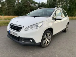 Vit Begagnad 2013 Peugeot 2008 SUV | 49 000 kr (Bra pris)