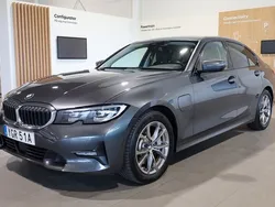 Grå Begagnad 2019 BMW 330e Sport Line Sedan | 279 900 kr (Bra pris)