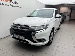 Vit Begagnad 2017 Mitsubishi Outlander P-HEV Edition SUV | 138 999 kr (Marknadspris)