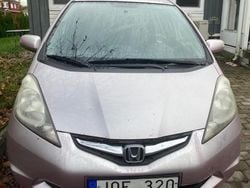 Röd Begagnad 2009 Honda Jazz Halvkombi | 54 000 kr (Marknadspris)