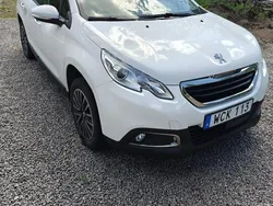 Vit Begagnad 2015 Peugeot 2008 SUV | 73 000 kr (Marknadspris)