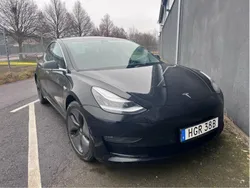Svart Begagnad 2019 Tesla Model 3 Long Range Sedan | 245 000 kr (Lite dyr)
