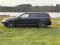 Svart Begagnad 2014 Volvo V70 Kombi | 65 000 kr (Marknadspris)