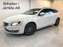 Vit Begagnad 2014 Volvo V60 Momentum Kombi | 124 900 kr (Marknadspris)