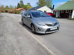 Grå Begagnad 2014 Toyota Auris Touring Sports Edition Kombi | 121 000 kr (Bra pris)