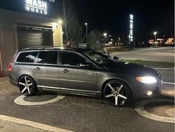 Grå Begagnad 2011 Volvo V70 Momentum Kombi | 45 000 kr (Marknadspris)