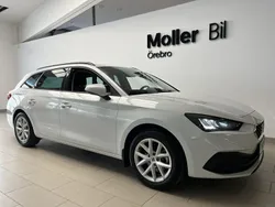 Vit (nevada white metallic) Begagnad 2024 Seat Leon Kombi | 219 000 kr (Bra pris)