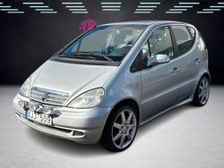 Silver Begagnad 2002 Mercedes A210 Avantgarde Halvkombi | 28 900 kr