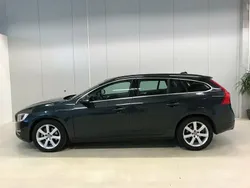 Begagnad 2018 Volvo V60 Momentum Kombi | 169 900 kr (Superpris)