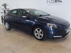 Blå Begagnad 2014 Volvo V40 Kombi | 114 900 kr (Marknadspris)