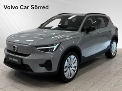 Grå Begagnad 2024 Volvo EX40 Core SUV | 479 900 kr (Marknadspris)