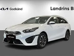 Vit Begagnad 2022 Kia Ceed Advance Kombi | 249 000 kr (Marknadspris)