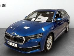 Blå Begagnad 2025 Skoda Octavia Selection Kombi | 299 900 kr (Bra pris)