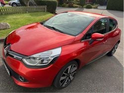 Röd Begagnad 2015 Renault Clio IV Halvkombi | 65 000 kr (Bra pris)