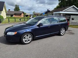 Blå Begagnad 2013 Volvo V70 Momentum Kombi | 89 000 kr (Marknadspris)