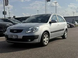 Silver Begagnad 2006 Kia Rio 4 Halvkombi | 36 500 kr (Marknadspris)