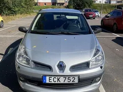 Grå Begagnad 2008 Renault Clio R.S. Halvkombi | 29 900 kr (Marknadspris)