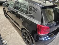 Svart Begagnad 2010 VW Polo Halvkombi | 49 500 kr (Marknadspris)