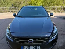 Blå Begagnad 2014 Volvo V60 Kinetic Kombi | 119 900 kr (Bra pris)