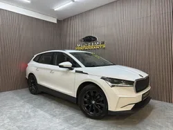 Vit Begagnad 2021 Skoda Enyaq iV SUV | 329 900 kr (Lite dyr)