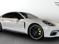 Grå Begagnad 2017 Porsche Panamera 4 Sedan | 725 000 kr (Marknadspris)