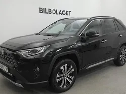 Svart Begagnad 2019 Toyota RAV4 Hybrid SUV | 324 800 kr (Marknadspris)