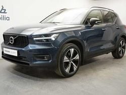 Mörkblå Begagnad 2021 Volvo XC40 R-Design SUV | 364 900 kr (Lite dyr)