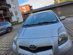 Silver Begagnad 2010 Toyota Yaris Halvkombi | 37 000 kr (Bra pris)