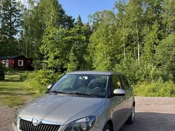 Brun Begagnad 2015 Skoda Fabia Halvkombi | 69 000 kr (Marknadspris)