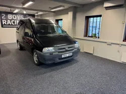 Svart Begagnad 2002 Peugeot Expert Van | 29 900 kr (Lite dyr)