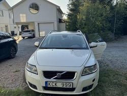Vit Begagnad 2010 Volvo V50 Summum Kombi | 40 000 kr (Bra pris)