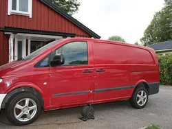 Röd Begagnad 2007 Mercedes Vito Minibuss | 43 000 kr (Lite dyr)