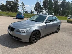 Ljusgrå Begagnad 2005 BMW 523 Sedan | 55 000 kr (Marknadspris)