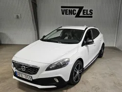 Vit Begagnad 2013 Volvo V40 CC Momentum Kombi | 85 000 kr