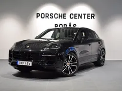 Svart (black) Ny 2025 Porsche Cayenne SUV | 1 558 500 kr (Marknadspris)