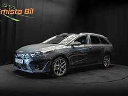 Grå Begagnad 2022 Kia Ceed 2 Kombi | 259 700 kr (Lite dyr)