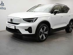 Vit Begagnad 2023 Volvo XC40 Single Motor SUV | 359 900 kr