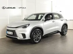 Silver (silver metallic) Ny 2024 Lexus LBX SUV | 359 900 kr (Lite dyr)
