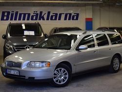Ljusgrå Begagnad 2005 Volvo V70 Business Edition Kombi | 29 900 kr (Marknadspris)