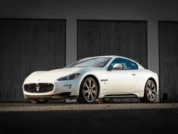 Vit Begagnad 2011 Maserati Granturismo Sportkupé | 665 000 kr