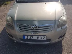 Grön Begagnad 2007 Toyota Avensis Kombi | 54 000 kr (Marknadspris)