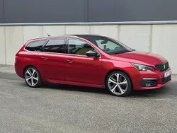 Ljusröd (röd) Begagnad 2017 Peugeot 308 GT Kombi | 139 000 kr (Marknadspris)